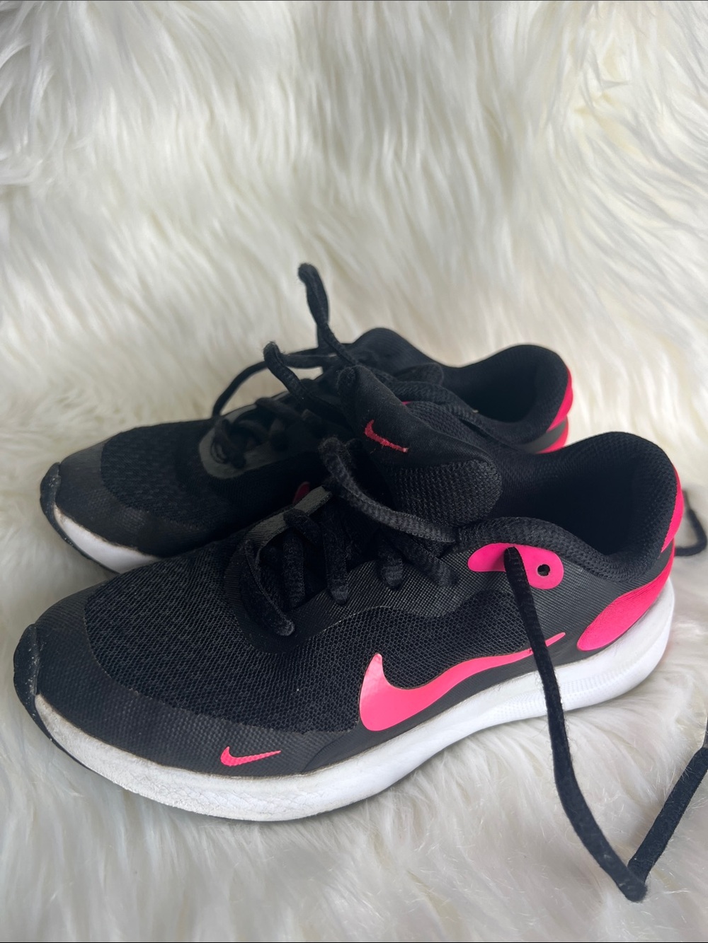 Nike Kids Black and Hot Pink Athletic Sneakers Size1